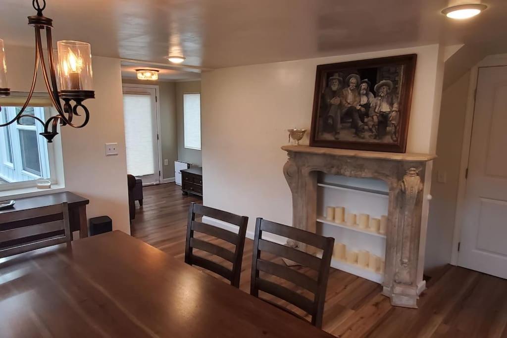 Luxury Dt Cottage - Free Parking - Self Check-In 앵커리지 외부 사진